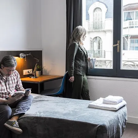 Traveller House 8 Bedroom Barcelona