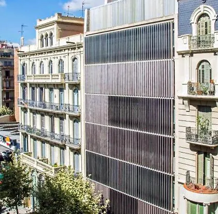 Traveller House 8 Bedroom Apartment Barcelona