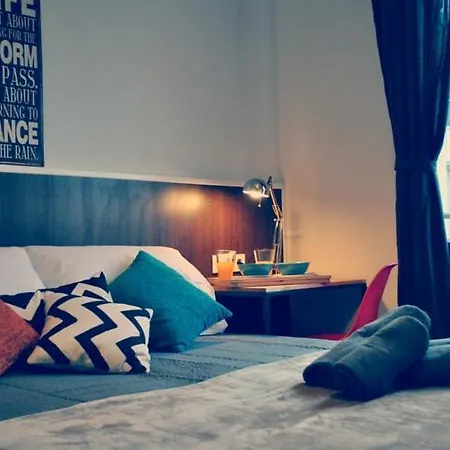 Apartment Traveller House 8 Bedroom Barcelona